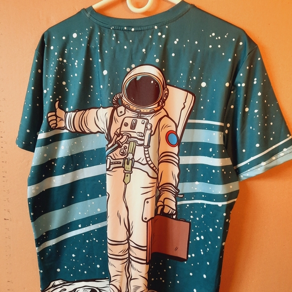 Full graphics front/ back astronaut shirt, silky comfortable fabric, nice! - Picture 2 of 6